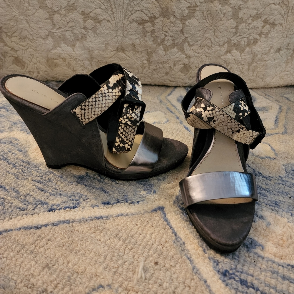 Elie Tahari wedges
